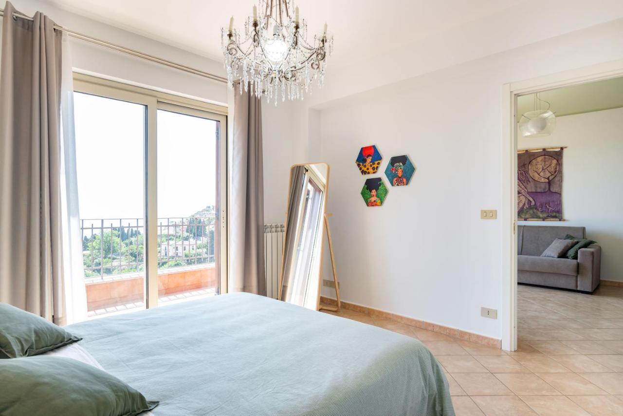 Taormina Panoramic Apartment With Parking Esterno foto